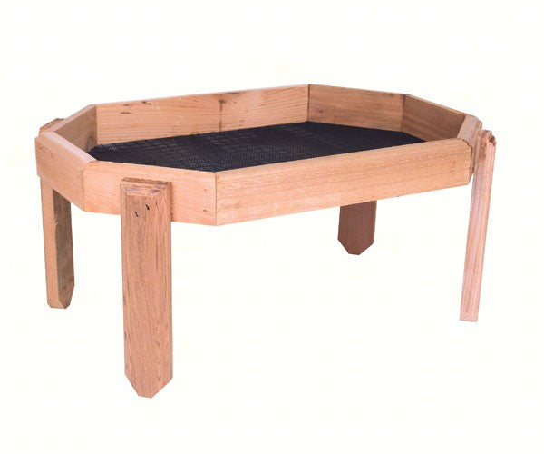 Cedar Octagon Ground Feeder
