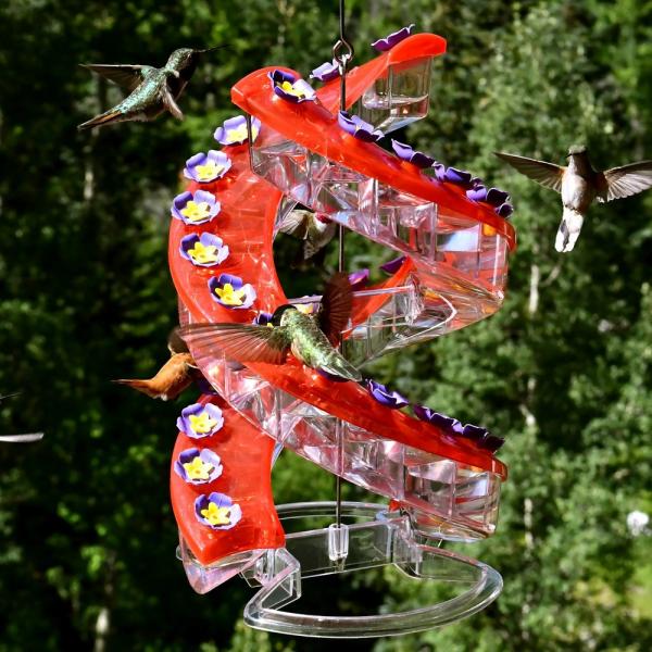 Cascade DNA 32-port Hummingbird Feeder with Mix & Pour Pitcher